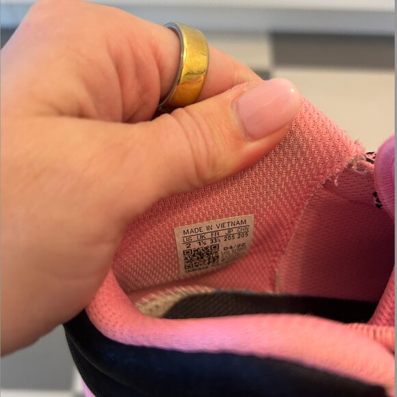 Adidas Girls Basketball Shoes - Picture 2 of 4